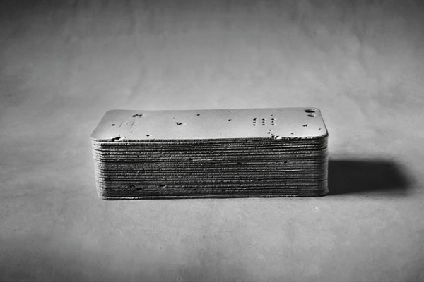 iPhone 6s保護(hù)貼Luna：觸摸月球表面